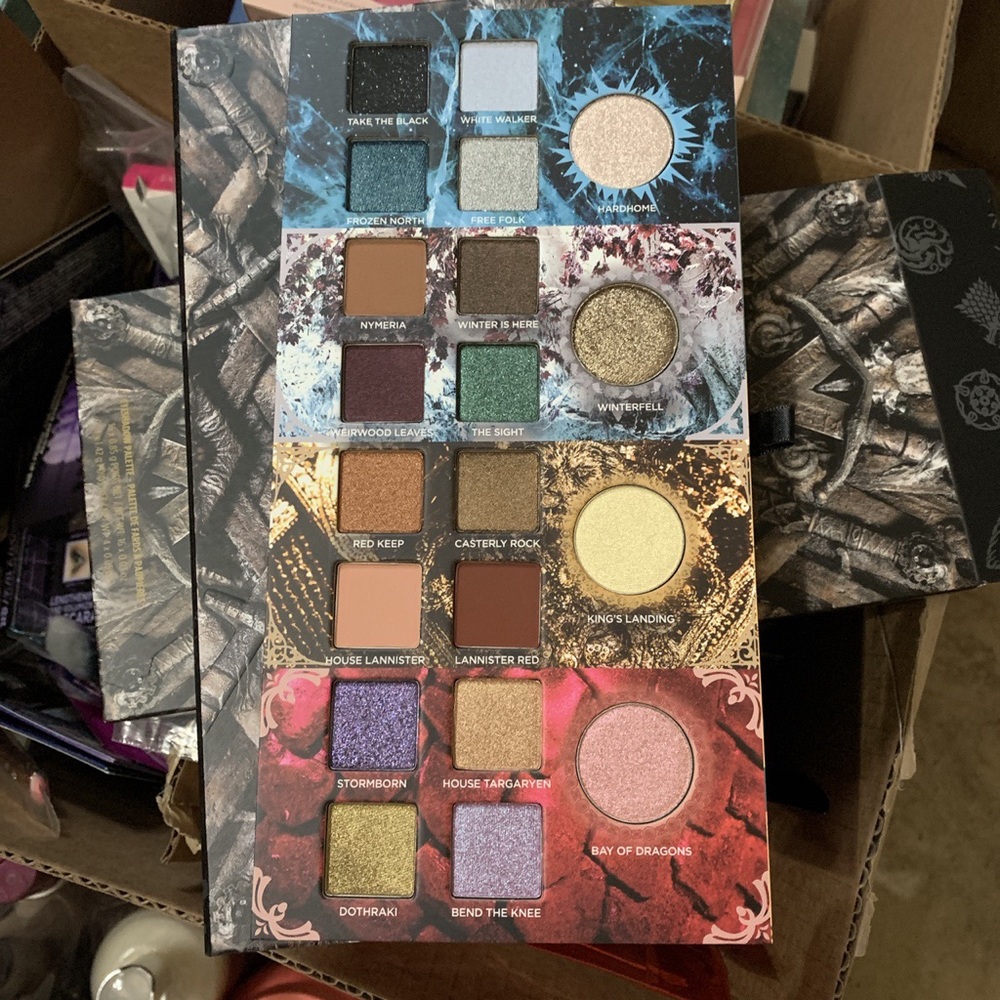 Game of Thrones x Urban Decay Eyeshadow Palette ⚔️ - Picture 4 of 5